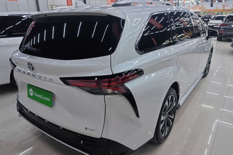 Used Toyota Granvia 2024 2.5L Hybrid Prestige PLUS Edition

