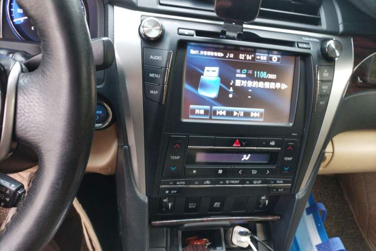 Used Toyota Camry 2015 Dual-Engine 2.5 HG Luxury Navigation Edition