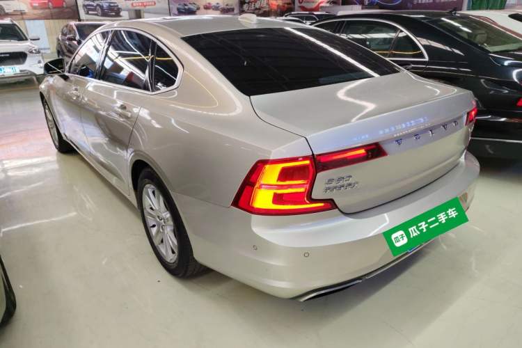 Used Volvo S90 2018 T4 Zhiyi Edition
