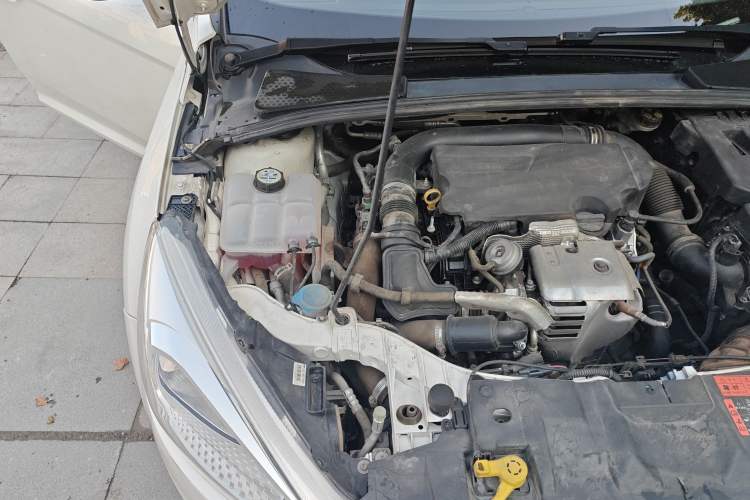 Used Ford Focus 2015 Hatchback EcoBoost 125 Manual – Ultra-Style Edition