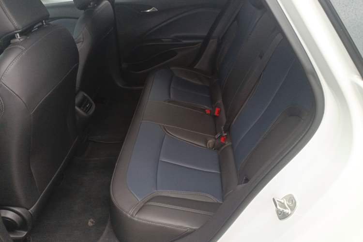 Used Buick Velite 6 2023 Revised Version 430 km Range – Commuter Edition
