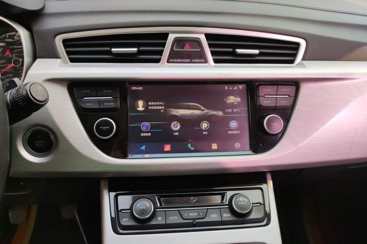 Used Geely Auto Emgrand X7 Sport 2018 2.0L Manual Two-Wheel Drive Zhiya Version
