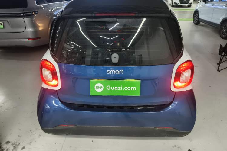 Used  fortwo 2018 1.0L 52kW Hardtop Dynamic Version China V
