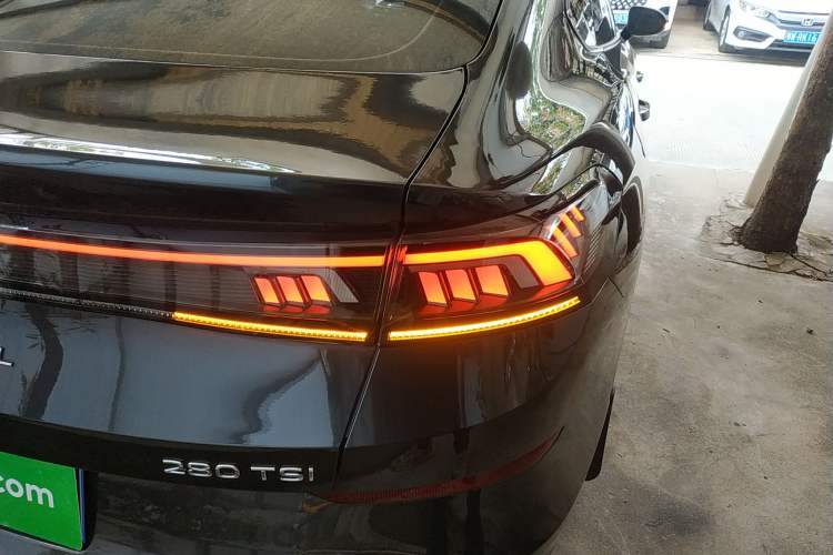 Used Volkswagen Lamando 2022 Lavida L 280TSI DSG Hot Edition
