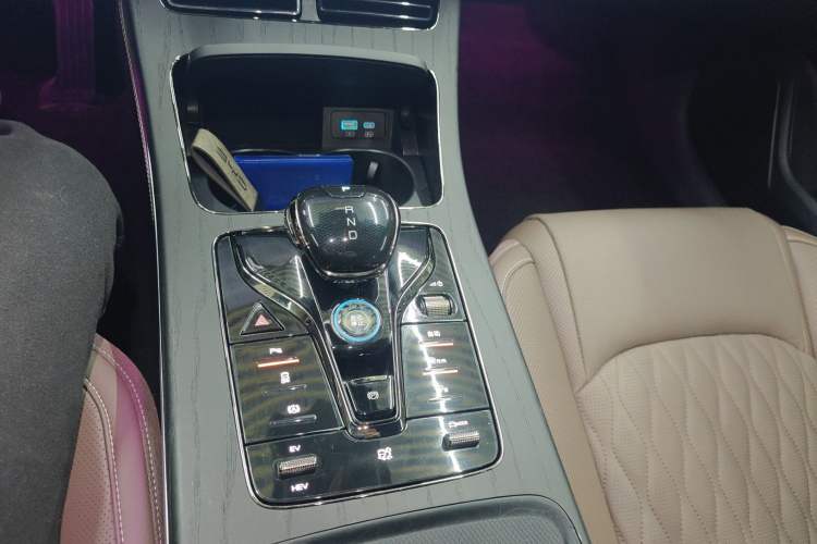 Used BYD Han 2022 DM-i 121KM Prestige Model
