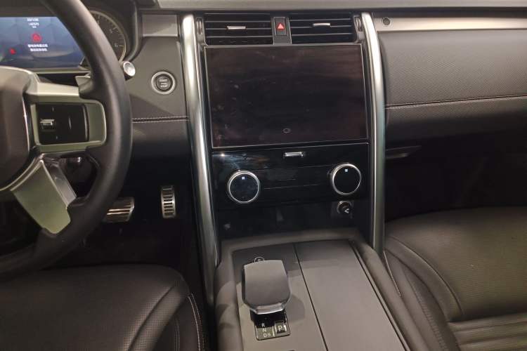 Used Land Rover Discovery 2023 360 PS R-Dynamic S
