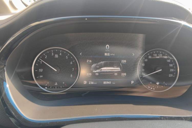 Used Buick GL8 2021 Land Cruiser Executive Class 652T Luxury Model