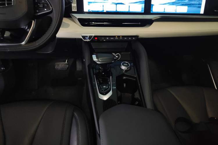 Used Geely Auto Monjaro L 2023 2.0TD High-Power Automatic Two-Wheel Drive Flagship Version
