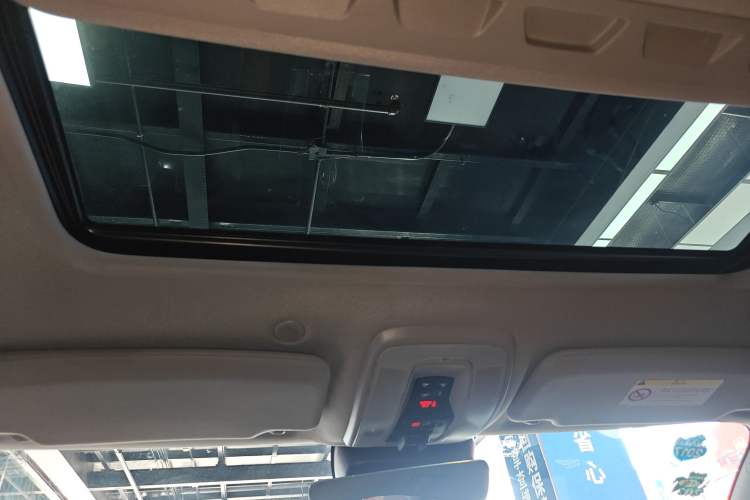 Used Volvo V60 2015 T5 Zhiya Edition
