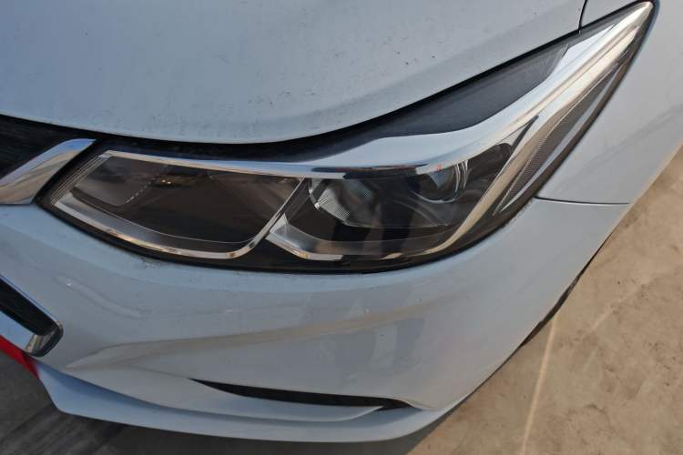 Used Chevrolet Cruze 2018 320 Automatic Pioneer Sunroof Edition
