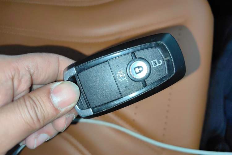 Used Ford Escape 2020 EcoBoost 245 Two-Wheel Drive Smart & Enjoyment Model