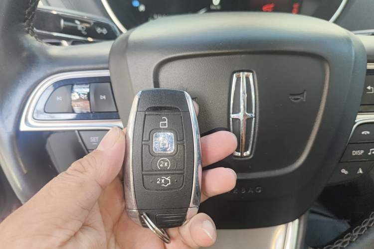 Used Lincoln Nautilus 2019 2.0T Two-Wheel Drive Luxury Edition China VI Standard
