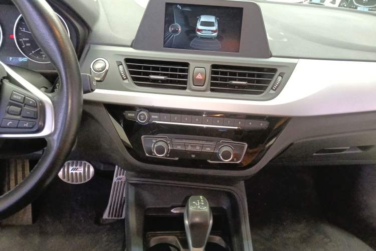 Used BMW 1 Series 2017 118i Fashion Model
