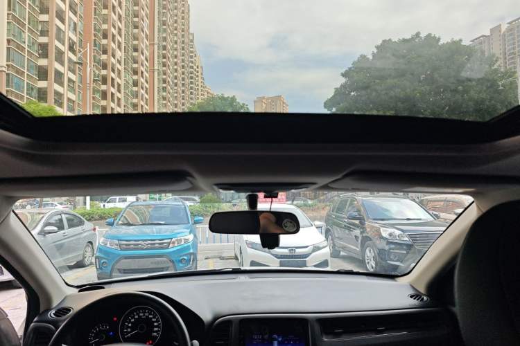 Used Honda Vezel 2017 1.8L CVT Front-Wheel Drive Pioneer Edition