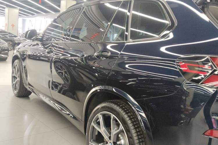 Used BMW X5 2023 xDrive 30Li Luxury M Sport Night Edition Package
