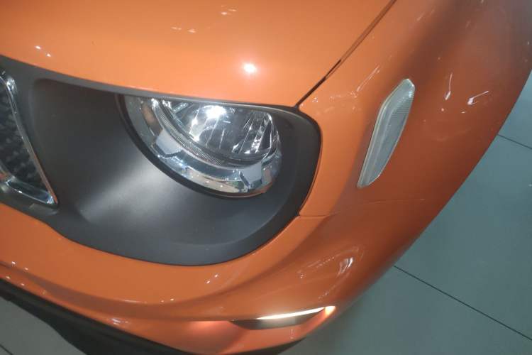 Used  Renegade 2021 220T Automatic Elite Edition
