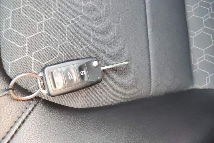 Used Volkswagen Santana 2015 1.6L Automatic Comfort Edition
