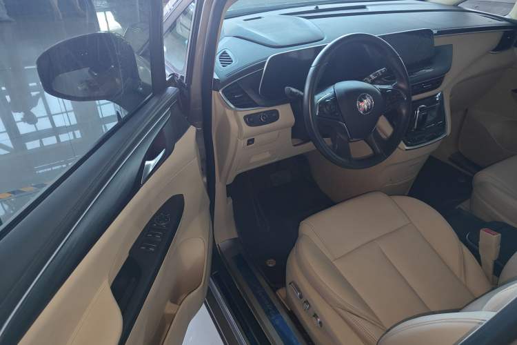 Used Buick GL8 2023 ES Lu Zun Deluxe Model
