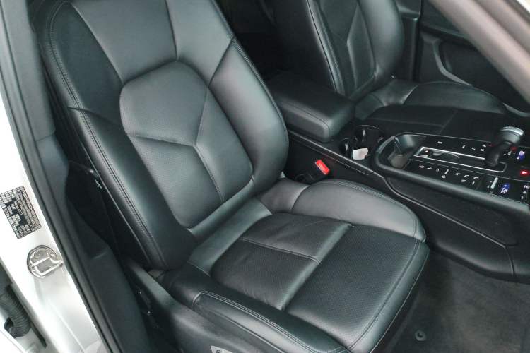 Used Porsche Macan 2023 Macan 2.0T
