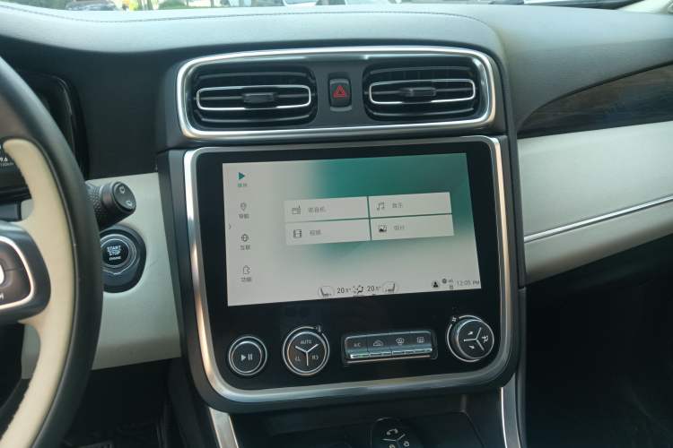 Used Lynk & Co 01 2017 2.0T Two-Wheel Drive Zhaopu Version
