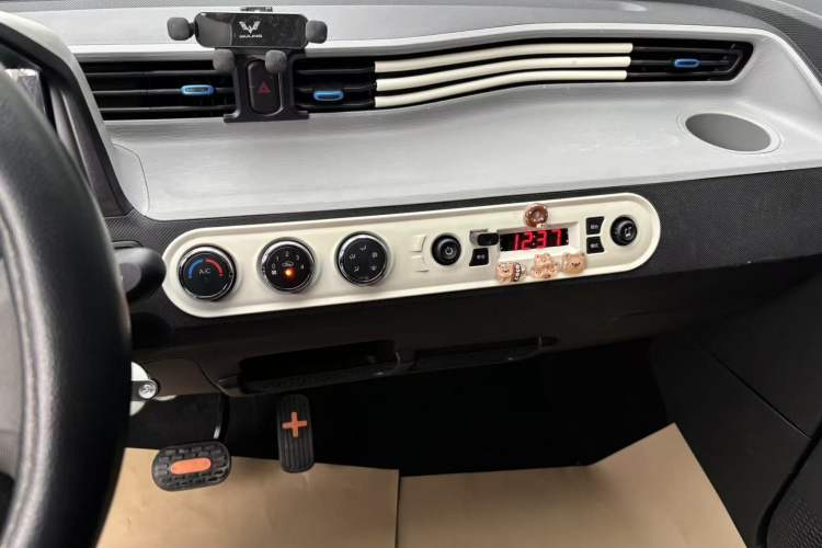 Used Wuling Hongguang MINIEV 2022 Zizai Version Lithium Iron Phosphate
