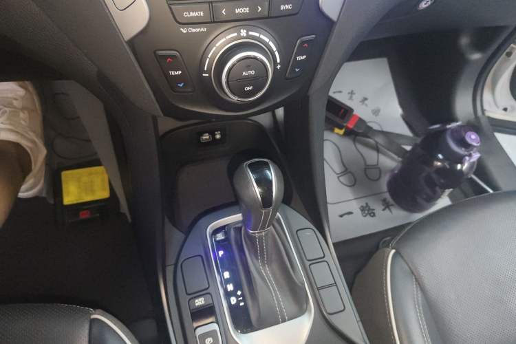 Used Hyundai Santa Fe 2017 2.4L Automatic Two-Wheel Drive Smart Version 5 Seats
