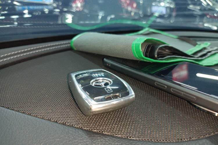 Used Mercedes-Benz E-Class 2019 Restyled E 300 L Sporty and Stylish Edition