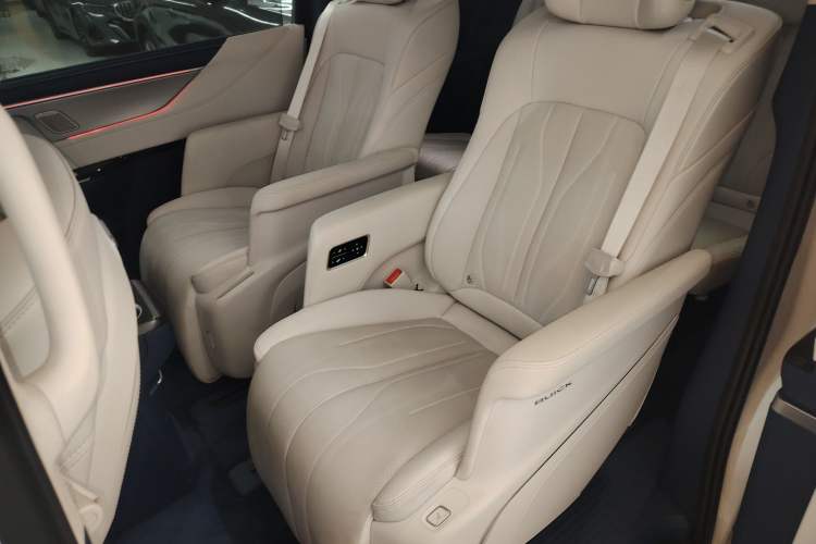 Used Buick GL8 New Energy 2024 Lu Zun Luxury Edition 7-Seater
