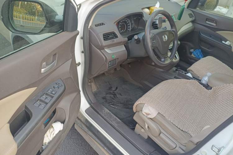 Used Honda CR-V 2012 2.0L two-wheel drive urban version
