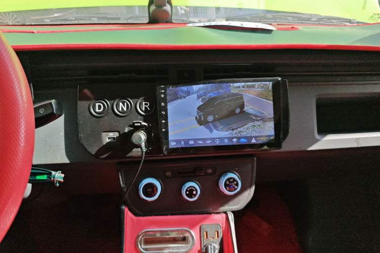 Used Farizon Xingxiang V 2023 V6E Ningde Times 38.64 kWh Deluxe Edition
