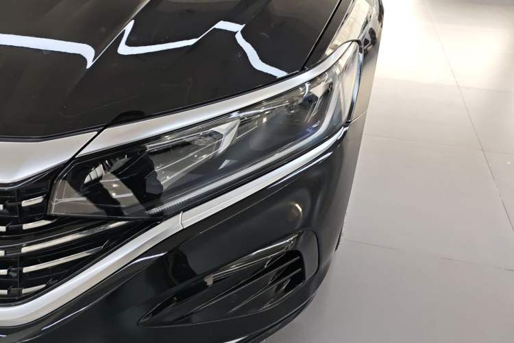 Used Volkswagen Passat 2022 330TSI Elite Edition Custom Version