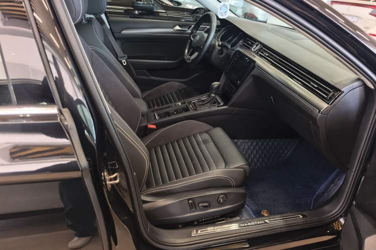 Used Volkswagen Magotan 2020 330TSI DSG Leading Model

