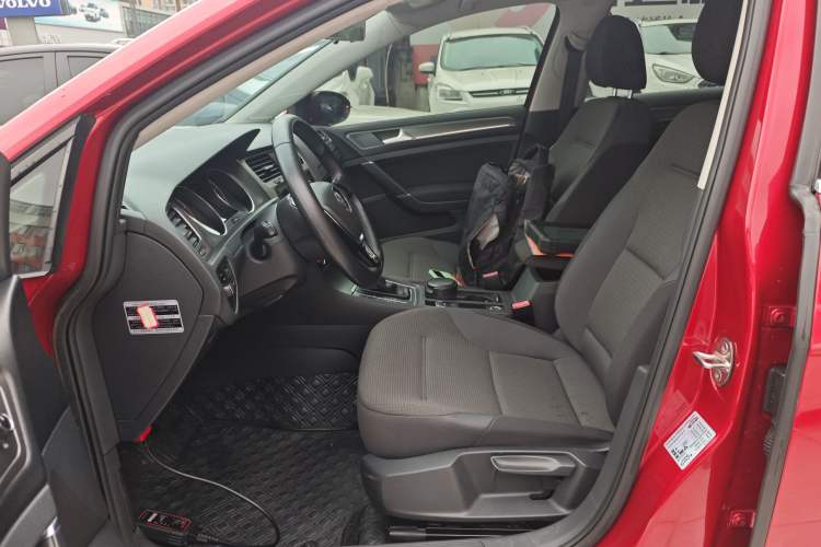 Used Volkswagen Golf 2016 1.6L Automatic Comfort Model
