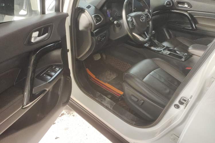 Used GAC Trumpchi GS4 2018 235T Automatic Two-Wheel Drive Luxury Smart Connectivity Millionth Anniversary Edition