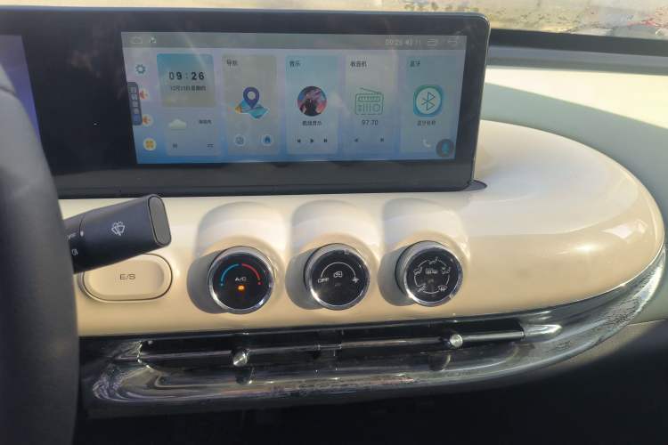 Used Wuling Bingo 2024 333 km Enjoyment Version
