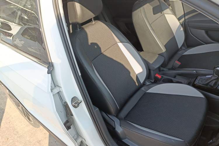 Used Volkswagen Tacqua 2023 200TSI DSG Joy-Connect Edition
