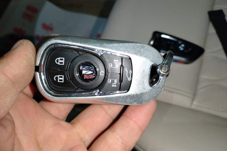 Used Buick GL8 2020 Avenir Avia 7-Seater Deluxe Edition
