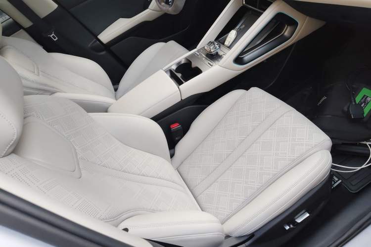 Used BYD Yuan UP 2024 401KM Beyond Edition