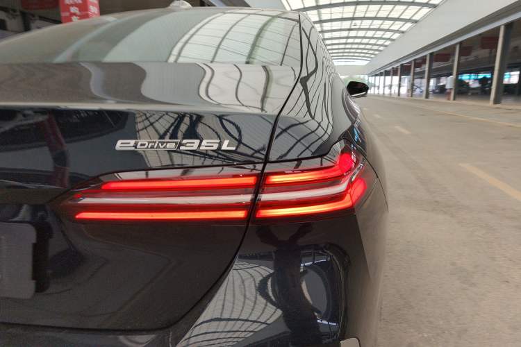 Used BMW i5 2024 eDrive 35L Prestige Luxury Package
