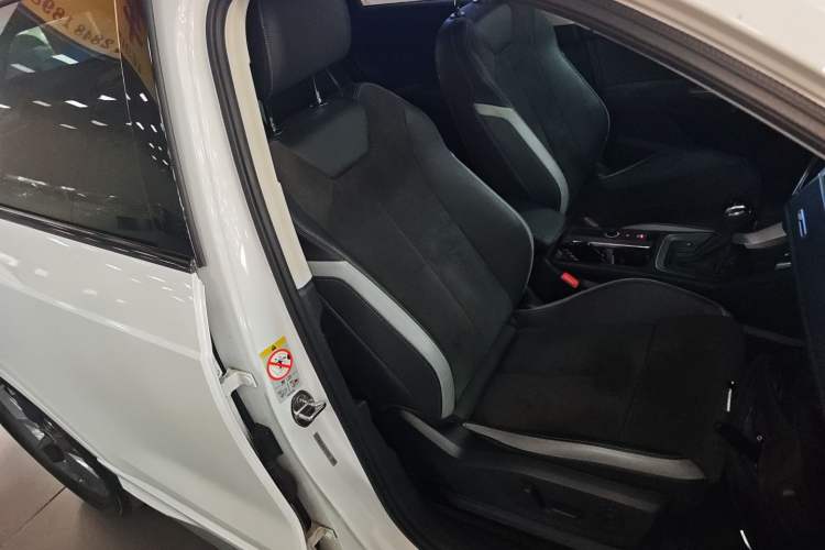 Used Audi Q3 2022 35 TFSI Fashion Dynamic Model
