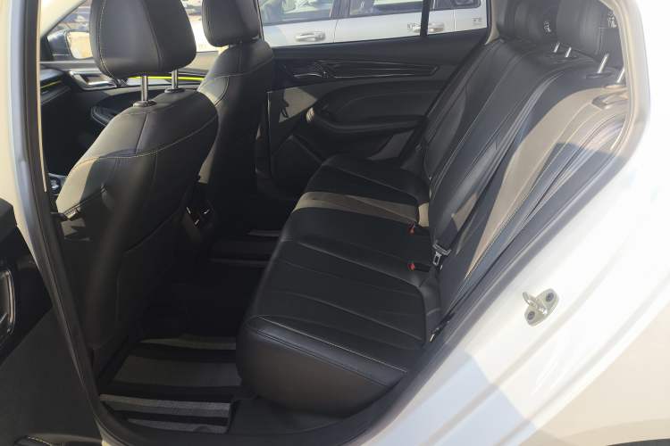 Used Roewe i5 2021 Revised Version 1.5L CVT Diamond Edition
