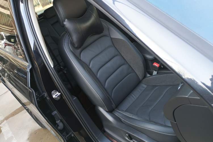 Used Volkswagen Tiguan L 2019 Updated Version 330TSI Automatic Two-Wheel Drive Panoramic Comfort Edition China VI Standard