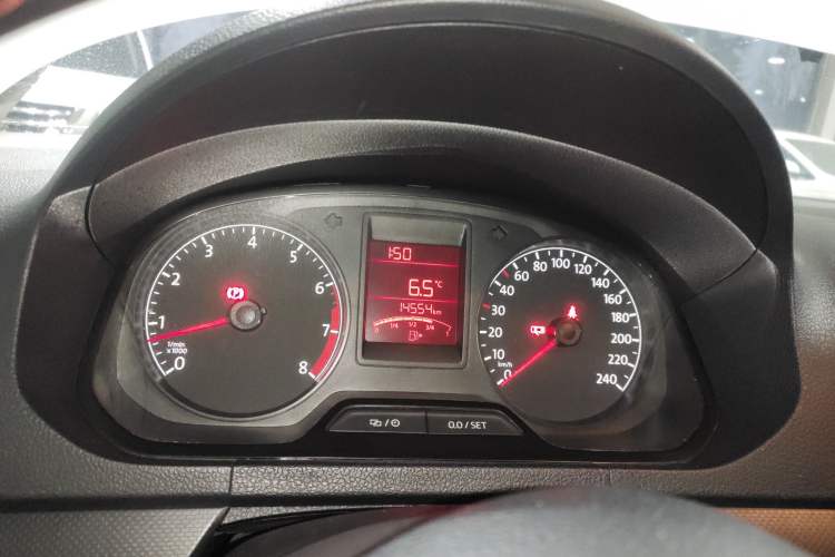 Used Volkswagen Jetta 2015 Value Edition 1.6L Manual Fashionable Style