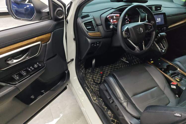 Used Honda CR-V 2021 240TURBO CVT 2WD Fashion Edition
