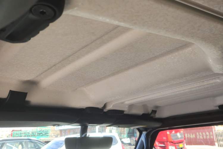 Used  Wrangler 2019 2.0T Sahara Four-Door Version China VI Emission Standard
