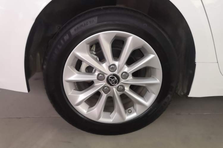 Used Toyota Corolla 2021 Dual-Motor 1.8L E-CVT Elite Edition
