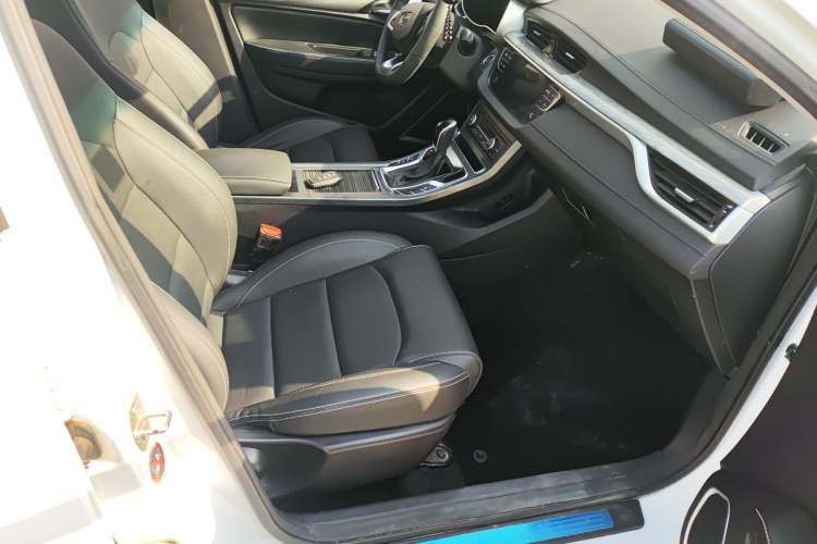 Used Geely Auto Emgrand 2019 Leading Edition 1.5L CVT Upward-Connected Model China VI Standard