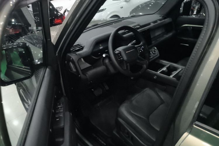 Used Land Rover Defender 2025 110 3.0T P400 – Dynamic HSE