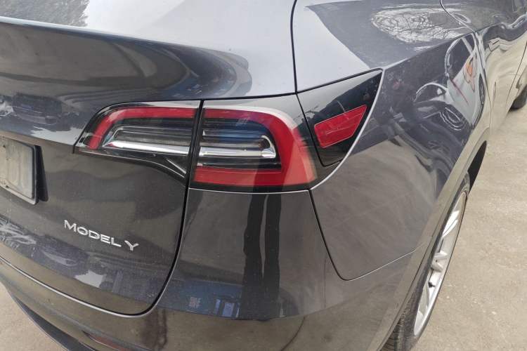 Used Tesla Model Y 2021 Long-Range All-Wheel-Drive Version