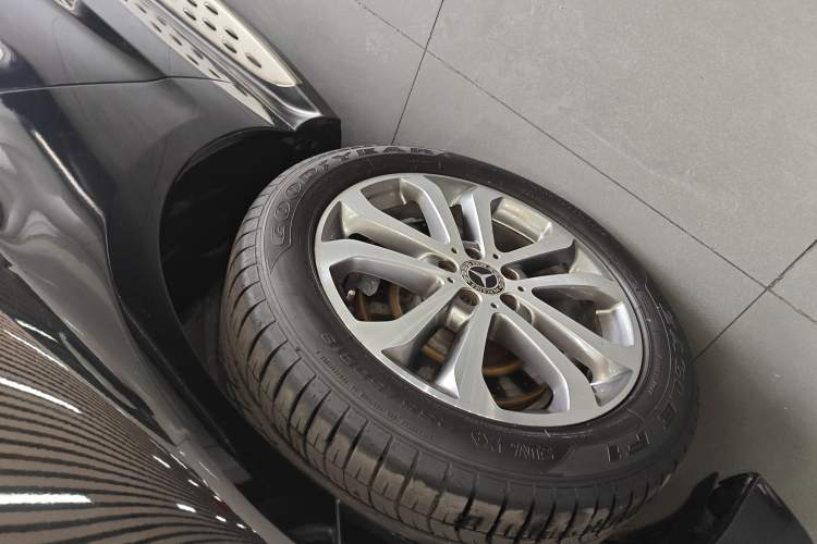 Used Mercedes-Benz GLE 2017 GLE 320 4MATIC Dynamic Model